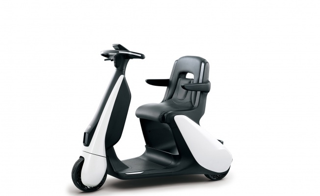 Toyota Launches the C+walk T in Japan, a New Form of Walking-Area Mobility